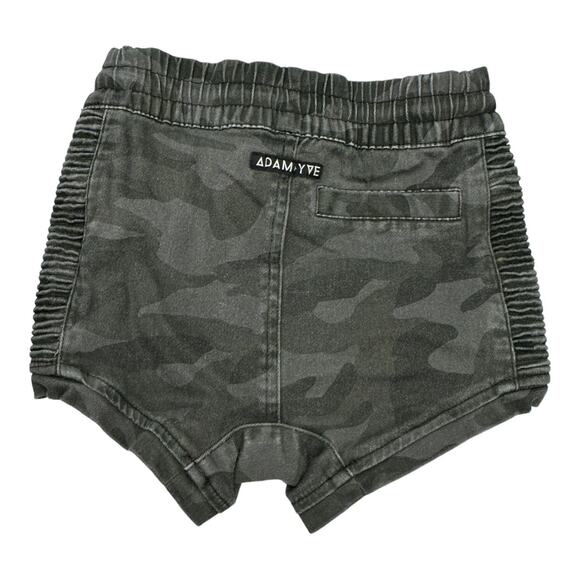 Boys Adam + Yve Camo Shorts Size 2 - Picture 2 of 4